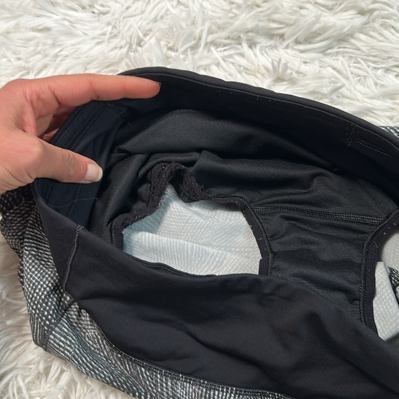 Lululemon Speed Up Short Long *4" Updated Fit Velocity Mesh Island Mist Black / - Picture 3 of 6